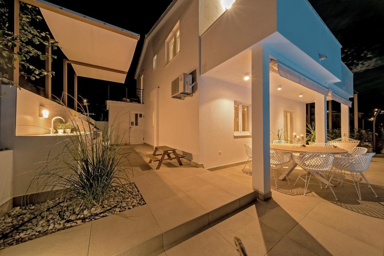 Marula Holiday Home - With Heated Pool مارينا المظهر الخارجي الصورة