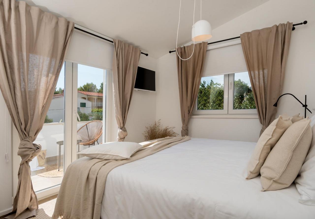 Marula Holiday Home - With Heated Pool مارينا المظهر الخارجي الصورة